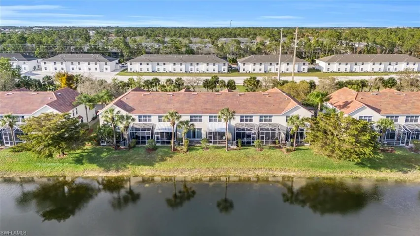1204  Oxford  LN, Naples, FL 34105