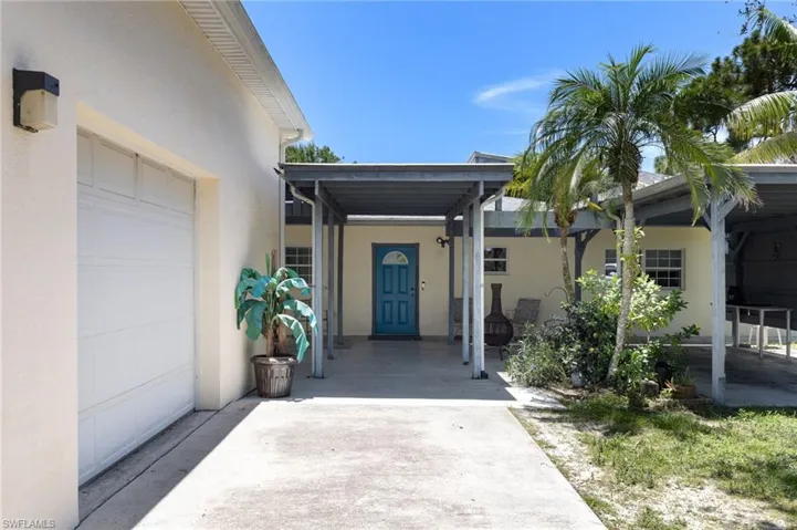 4301  Pine  RD, Fort Myers, FL 33908