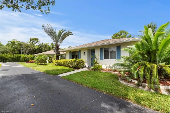 50 Glades Blvd 2, Naples, Florida 34112