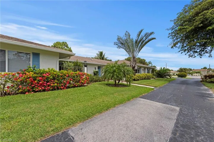 50 Glades Blvd 2, Naples, Florida 34112