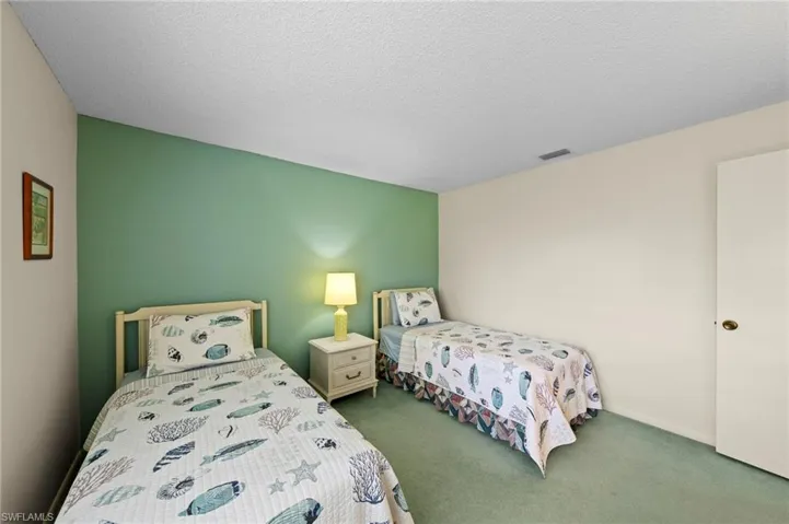 50 Glades Blvd 2, Naples, Florida 34112