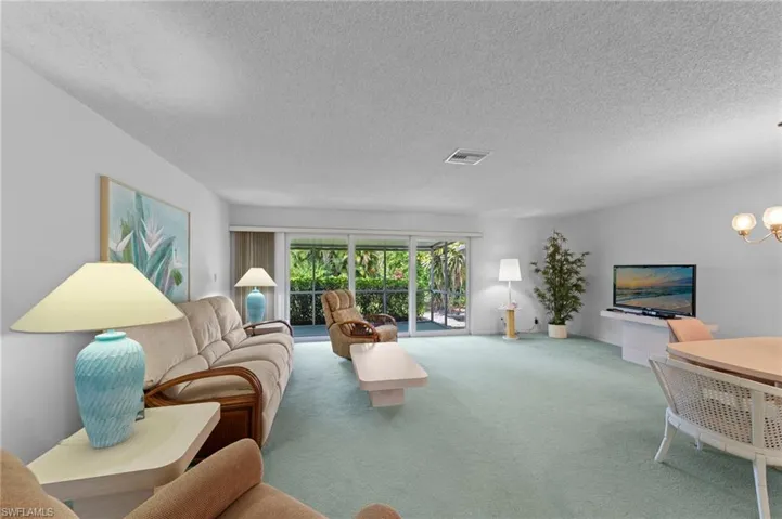 50 Glades Blvd 2, Naples, Florida 34112