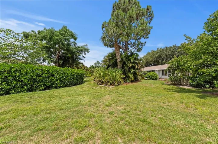 50 Glades Blvd 2, Naples, Florida 34112