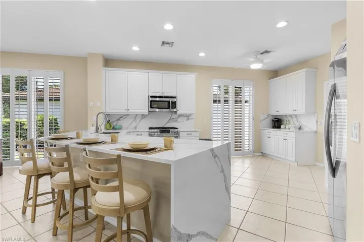 10561  Avila  CIR, Fort Myers, FL 33913