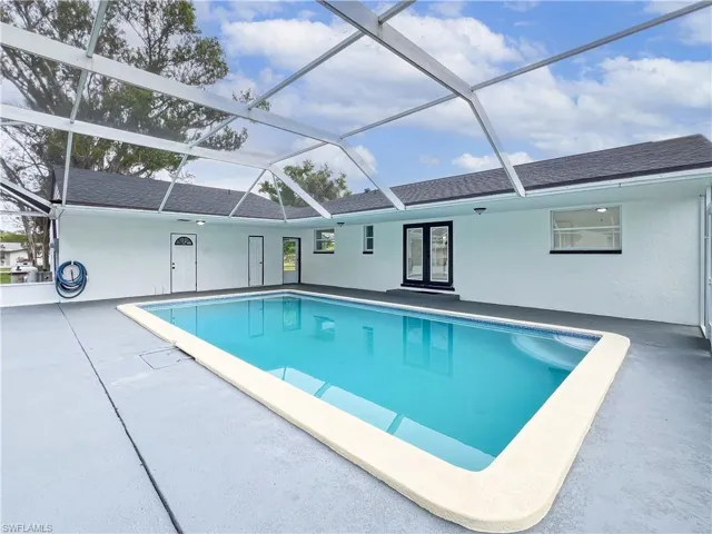 1325  Forsyth  CT, North Fort Myers, FL 33903
