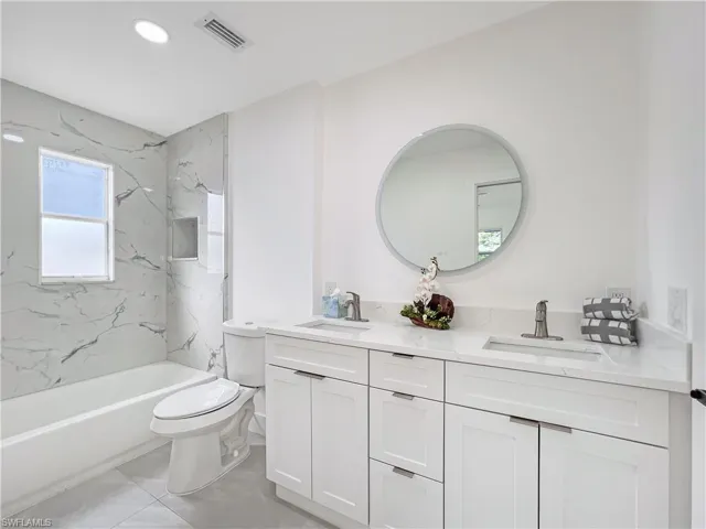 1325  Forsyth  CT, North Fort Myers, FL 33903