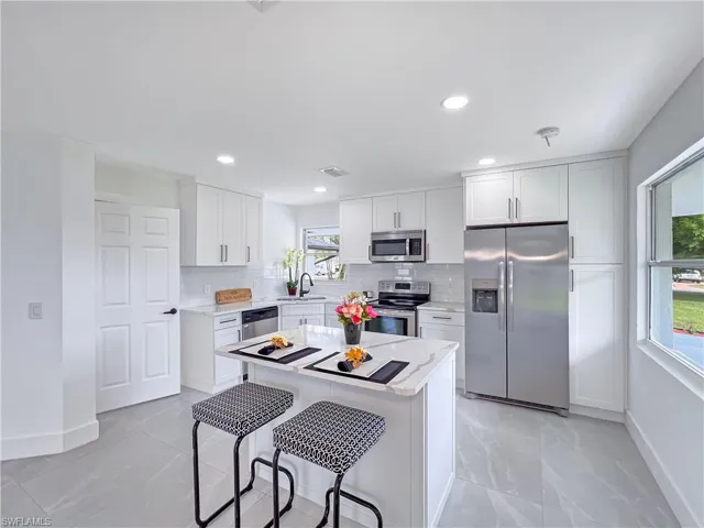 1325  Forsyth  CT, North Fort Myers, FL 33903