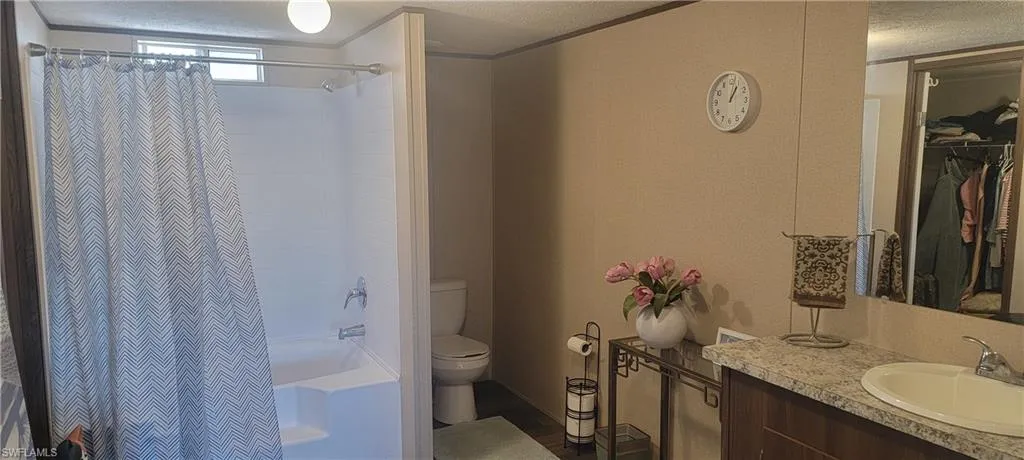 Extra Large Master Bath