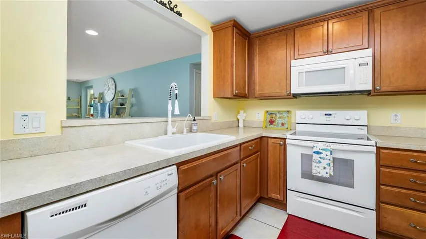 Pass through for entertaining and breakfast bar