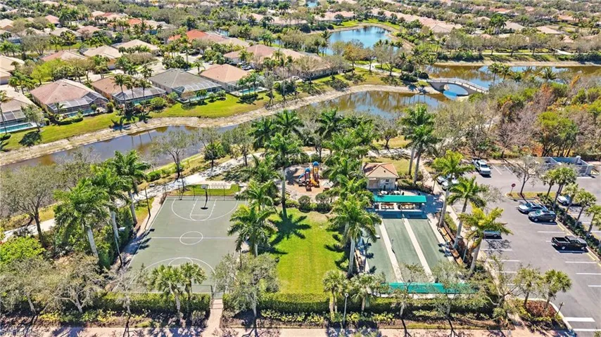 15127 Reef Ln, Bonita Springs, Florida 34135