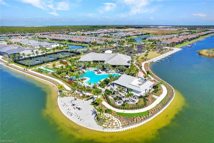 Community Beach, Restaurant, Pool