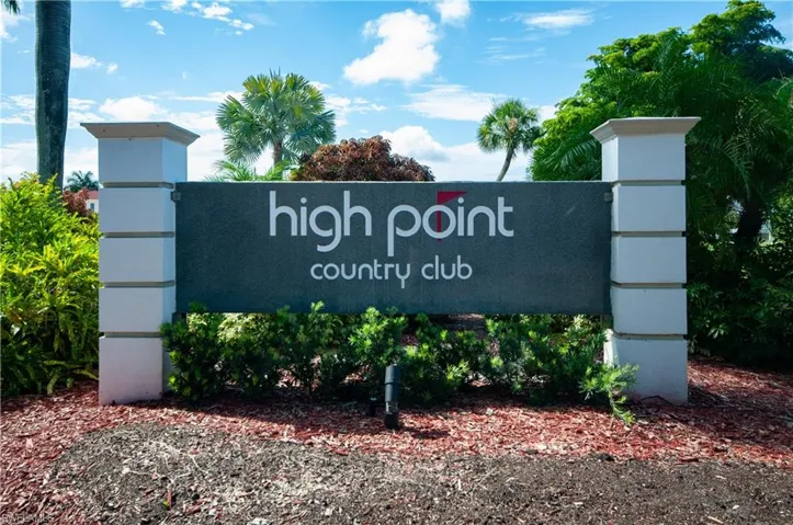 13 High Point Cir N 209, Naples, Florida 34103