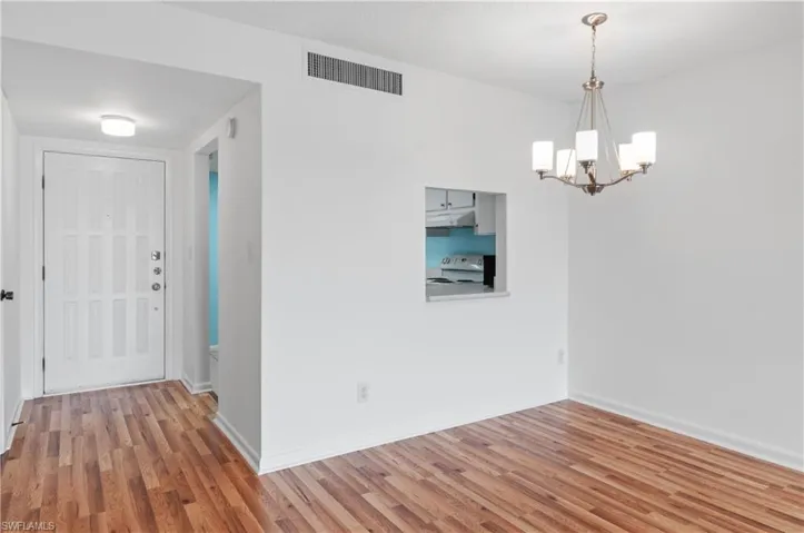 13 High Point Cir N 209, Naples, Florida 34103
