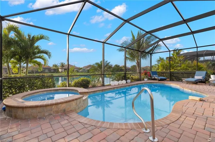 28124  Foxrock  CT, Bonita Springs, FL 34135