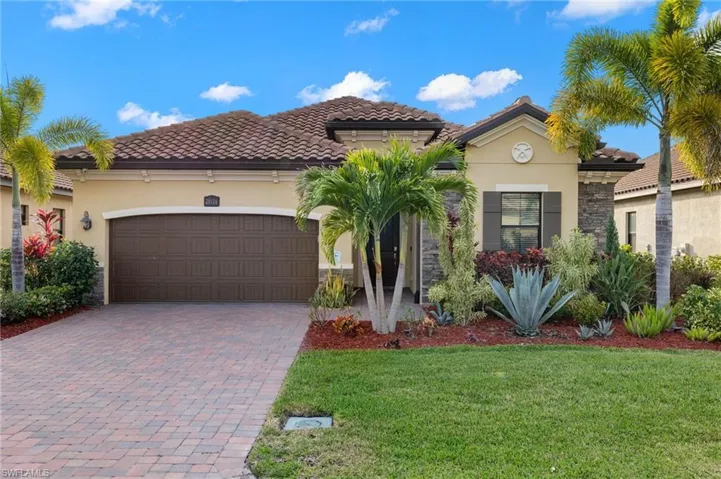 28124  Foxrock  CT, Bonita Springs, FL 34135