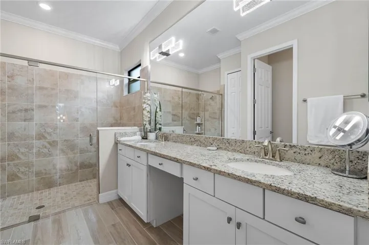 28124  Foxrock  CT, Bonita Springs, FL 34135