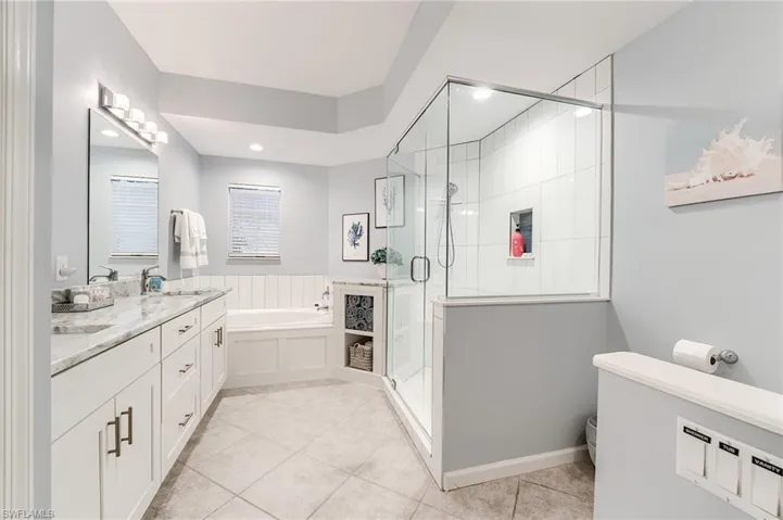 SEPARATE TUB AND SHOWER