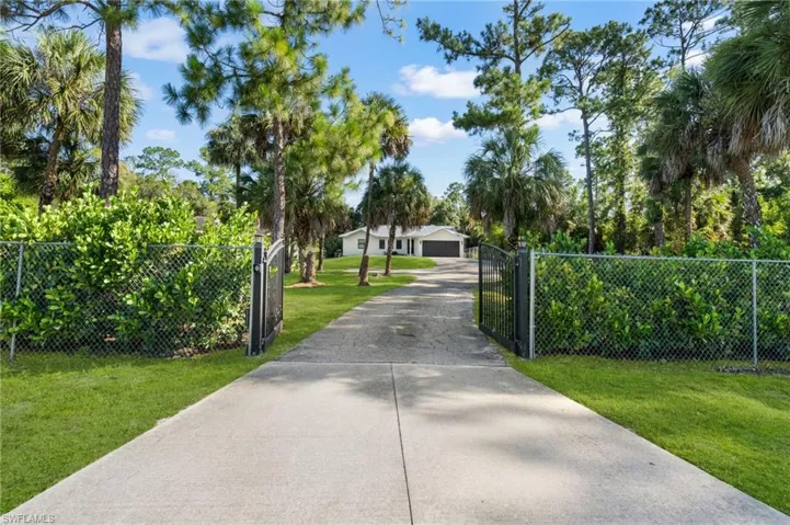 1871 Golden Gate Blvd E, Naples, Florida 34120