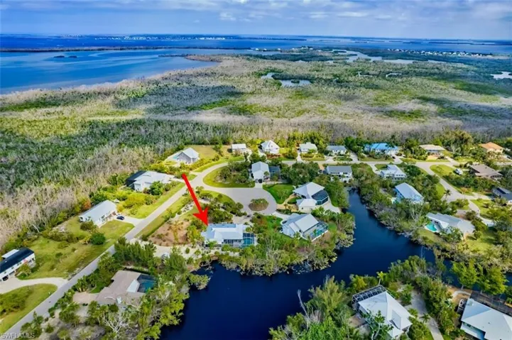 Aerial_looking_towards_the_bay