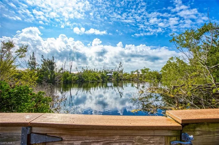 Dock-to-Lake