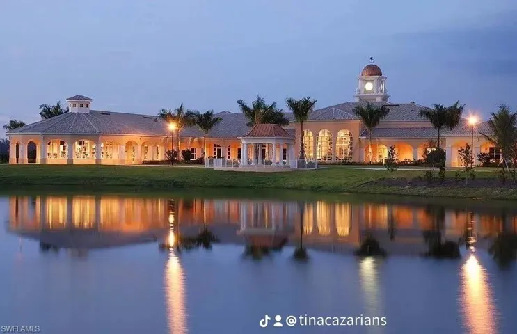 Clubhouse and banquet rooms