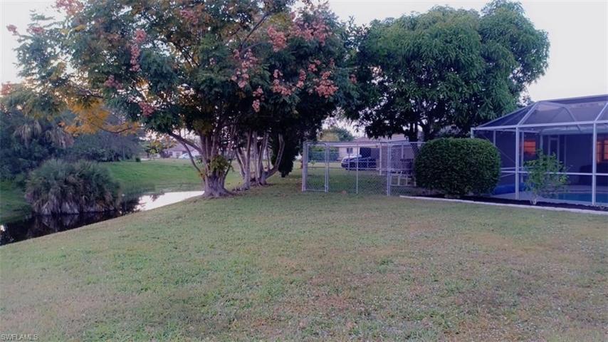 610 Grandview CT, LEHIGH ACRES FL 33936