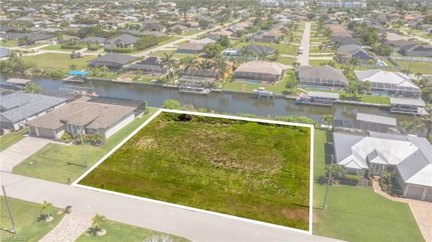 2201 Sw 28th Ter, Cape Coral, Florida 33914