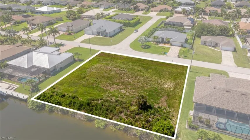 2201 Sw 28th Ter, Cape Coral, Florida 33914