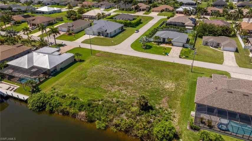 2201 Sw 28th Ter, Cape Coral, Florida 33914