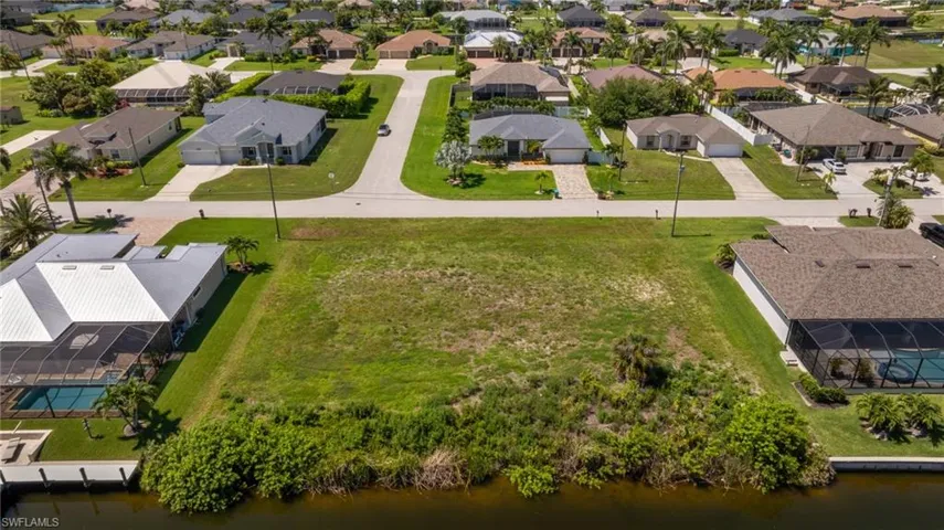 2201 Sw 28th Ter, Cape Coral, Florida 33914