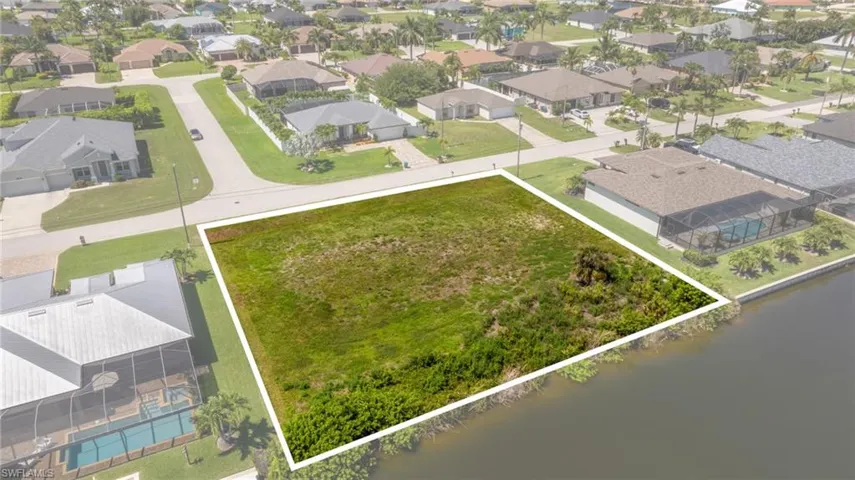 2201 Sw 28th Ter, Cape Coral, Florida 33914