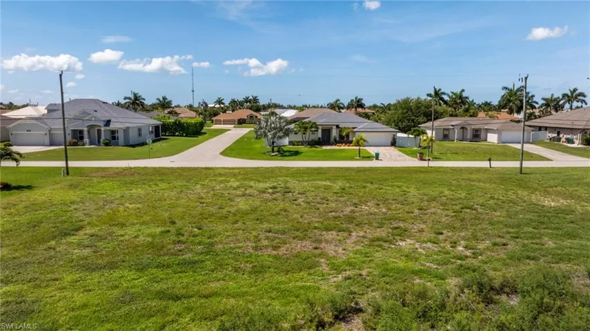 2201 Sw 28th Ter, Cape Coral, Florida 33914
