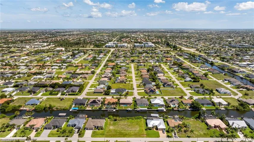 2201 Sw 28th Ter, Cape Coral, Florida 33914