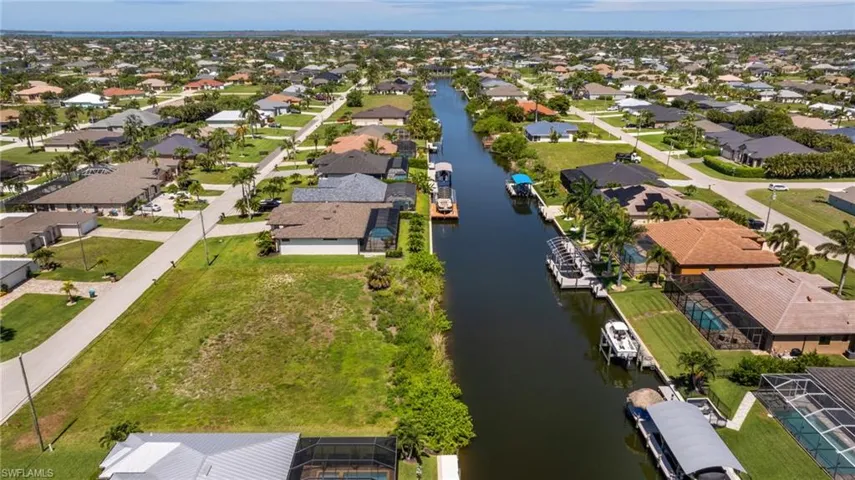2201 Sw 28th Ter, Cape Coral, Florida 33914