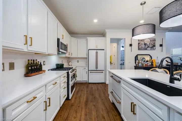 7234  Wilton  DR, Naples, FL 34109