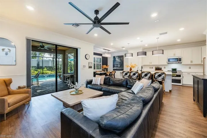 7234  Wilton  DR, Naples, FL 34109