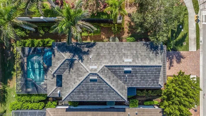7234  Wilton  DR, Naples, FL 34109
