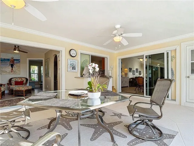Lania Dining area