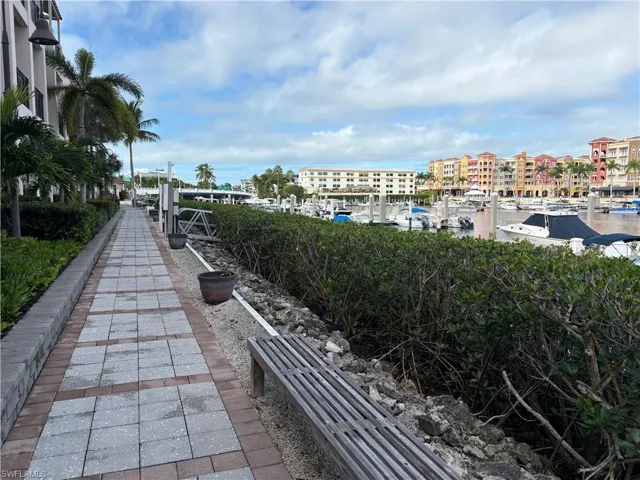 1345  5th S AVE, Naples, FL 34102
