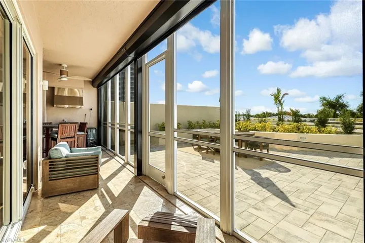 Interior Lanai with Grill and Outdoor Patio Area