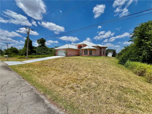 717 Bently St E, Lehigh Acres Fl 33974