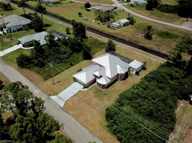 717 Bently St E, Lehigh Acres Fl 33974