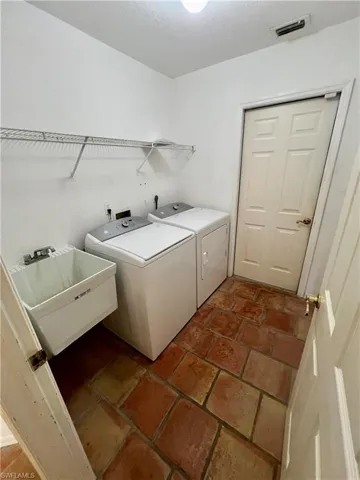 717 Bently St E, Lehigh Acres Fl 33974