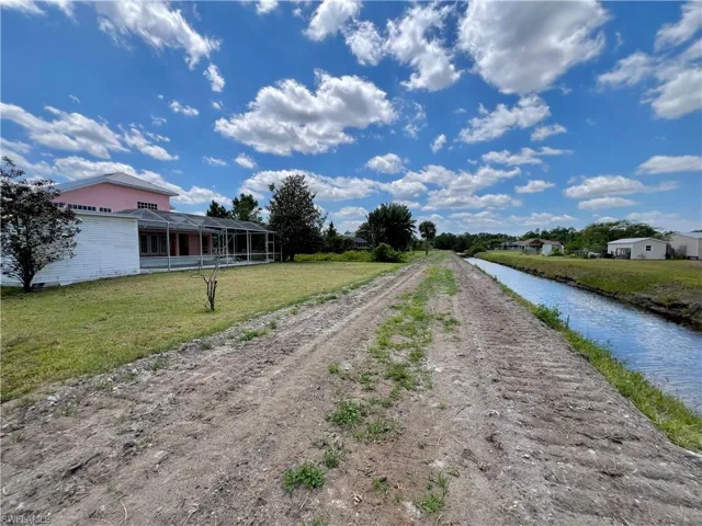 717 Bently St E, Lehigh Acres Fl 33974