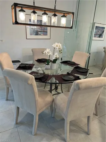 SEATING FOR 6
