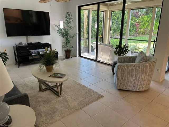 7048 S Pelican Bay Blvd # 105, Naples, Florida 34108