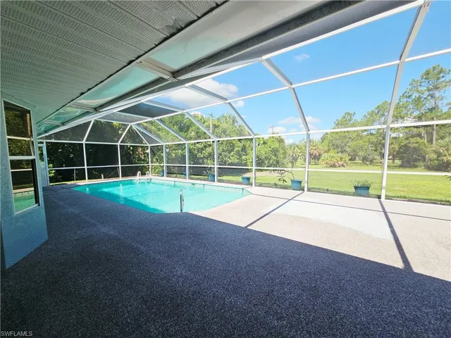 Huge screened pool area