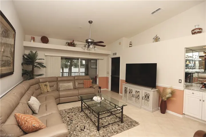 2770 Cypress Trace Cir 2423, Naples, Florida 34119