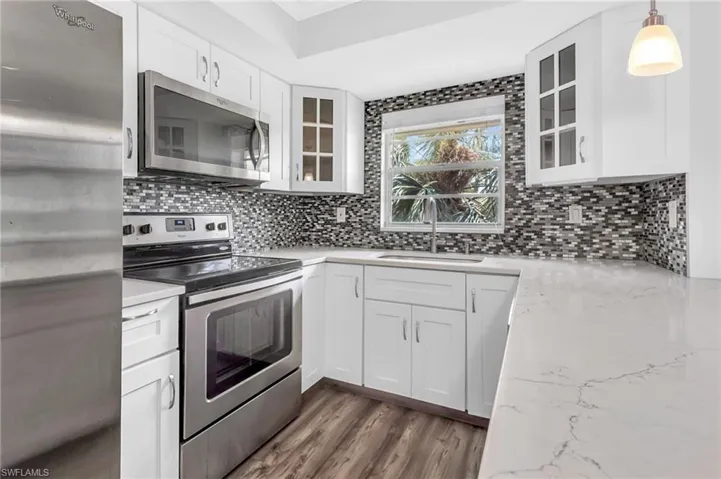 1549  Sandpiper  ST, Naples, FL 34102