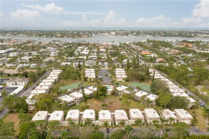 1549  Sandpiper  ST, Naples, FL 34102